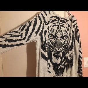 FOREVER 21 PLUS SIZE TIGER SWEATER